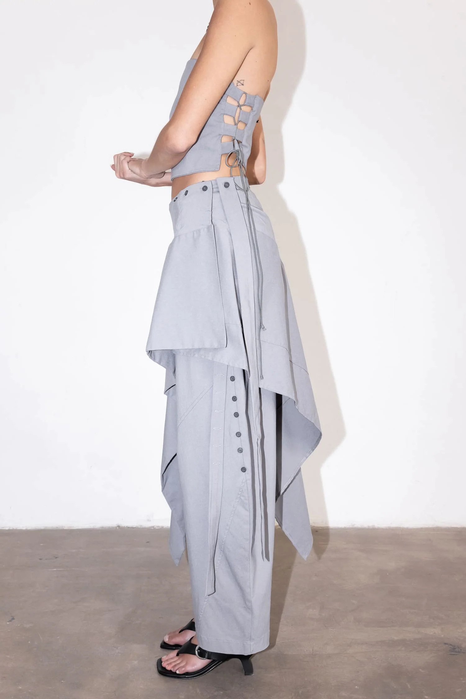 Magnetismo Skirt Grey - Image 5